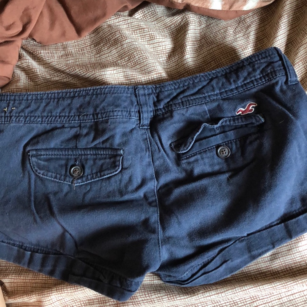 Shorts - Picture 2 of 3